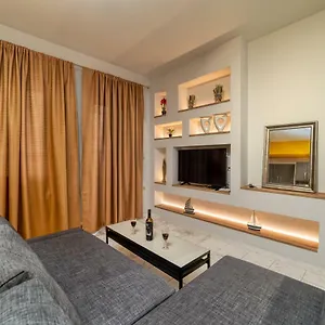https://amoudara-suites.rethymnohotels.net