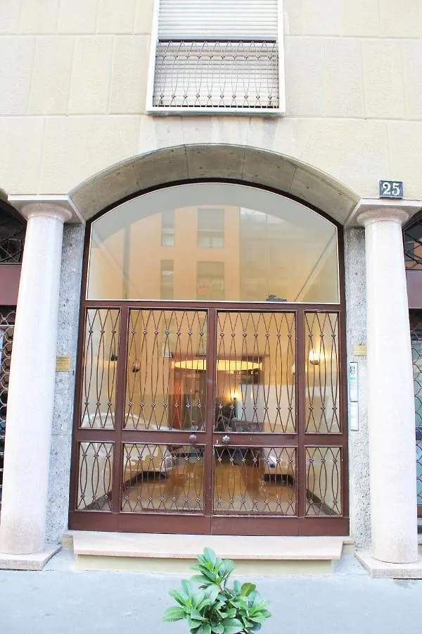 La Locanda Dell'Olmo Milán Apartmán